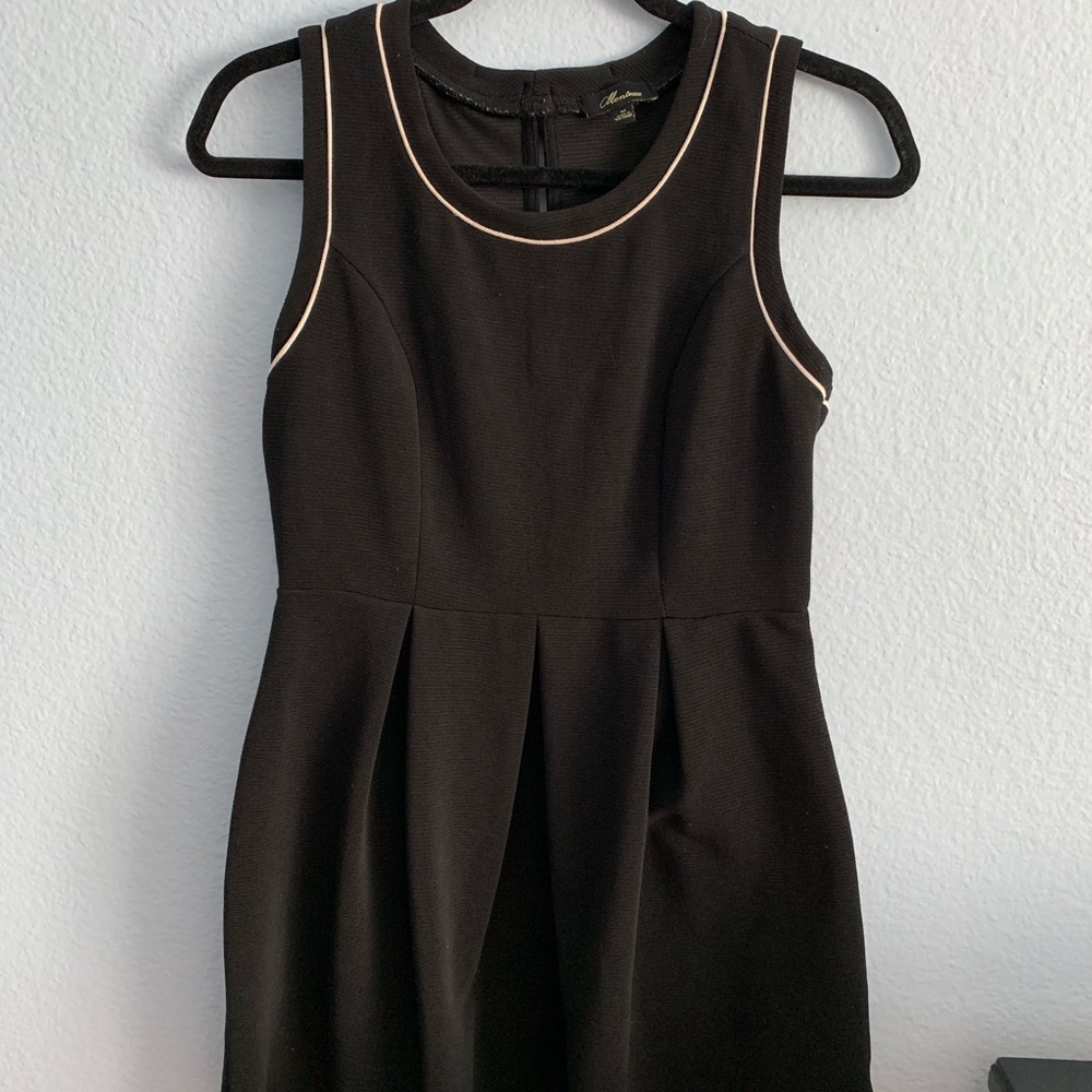 Monteau Black and white trim bow dress M
